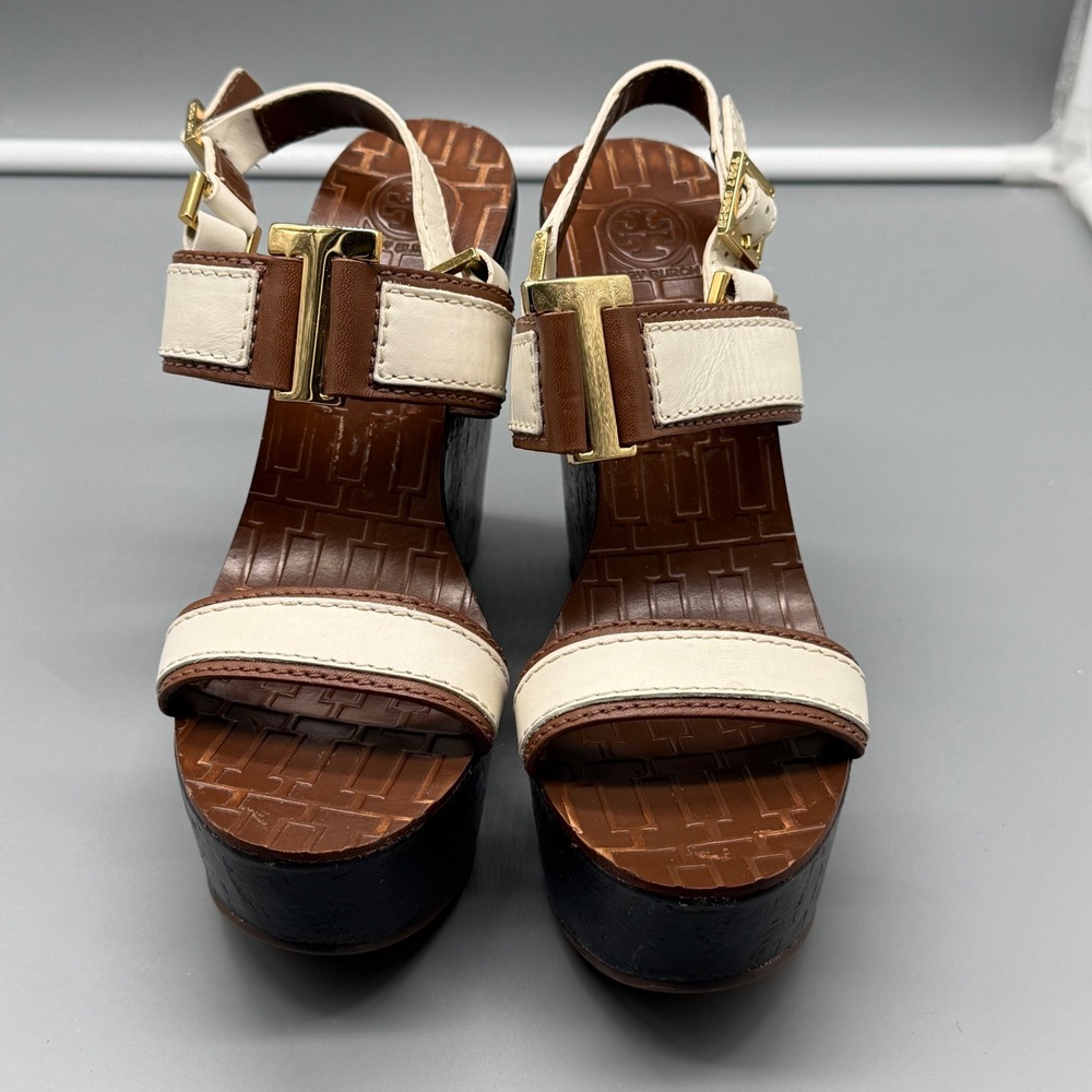 Tory Burch Leather Platform Wedge Sandals Cream Tan Brown Gold Logo Size 7M - Picture 2 of 8